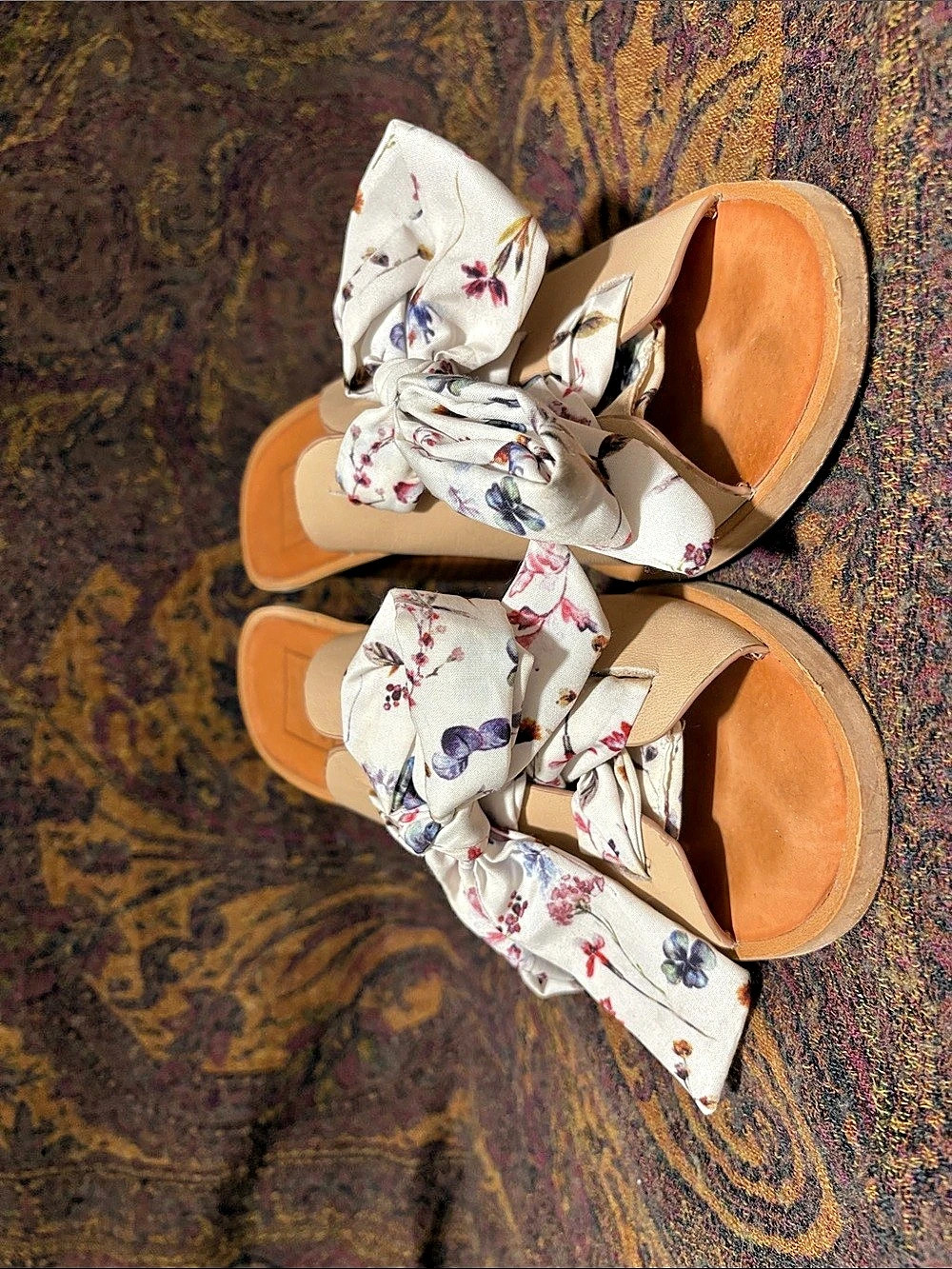 Dolce Vita Aleeya Block Heel Mule Floral Bow Sandals Tan & White